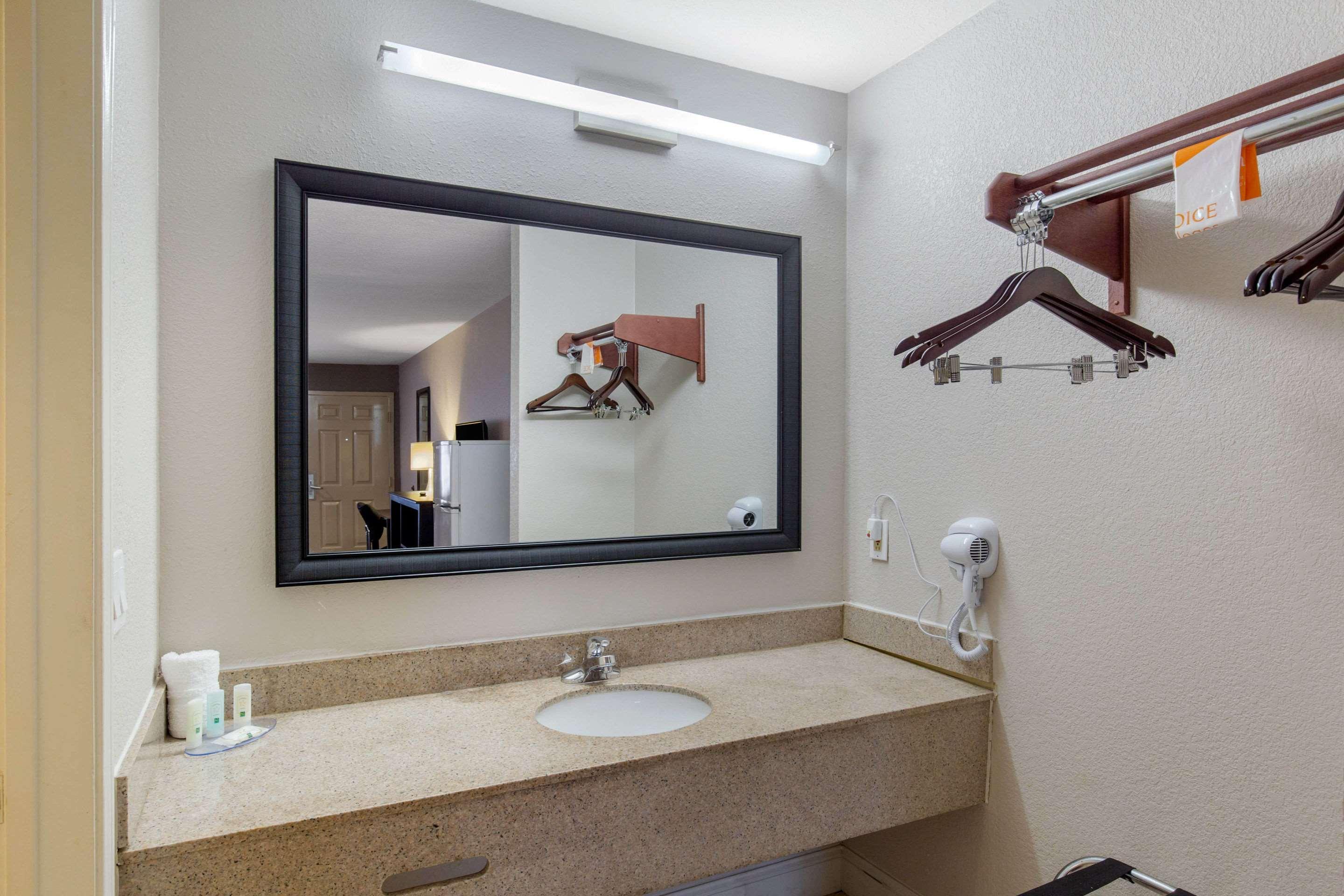 Quality Inn And Suites Port Arthur Nederland المظهر الخارجي الصورة