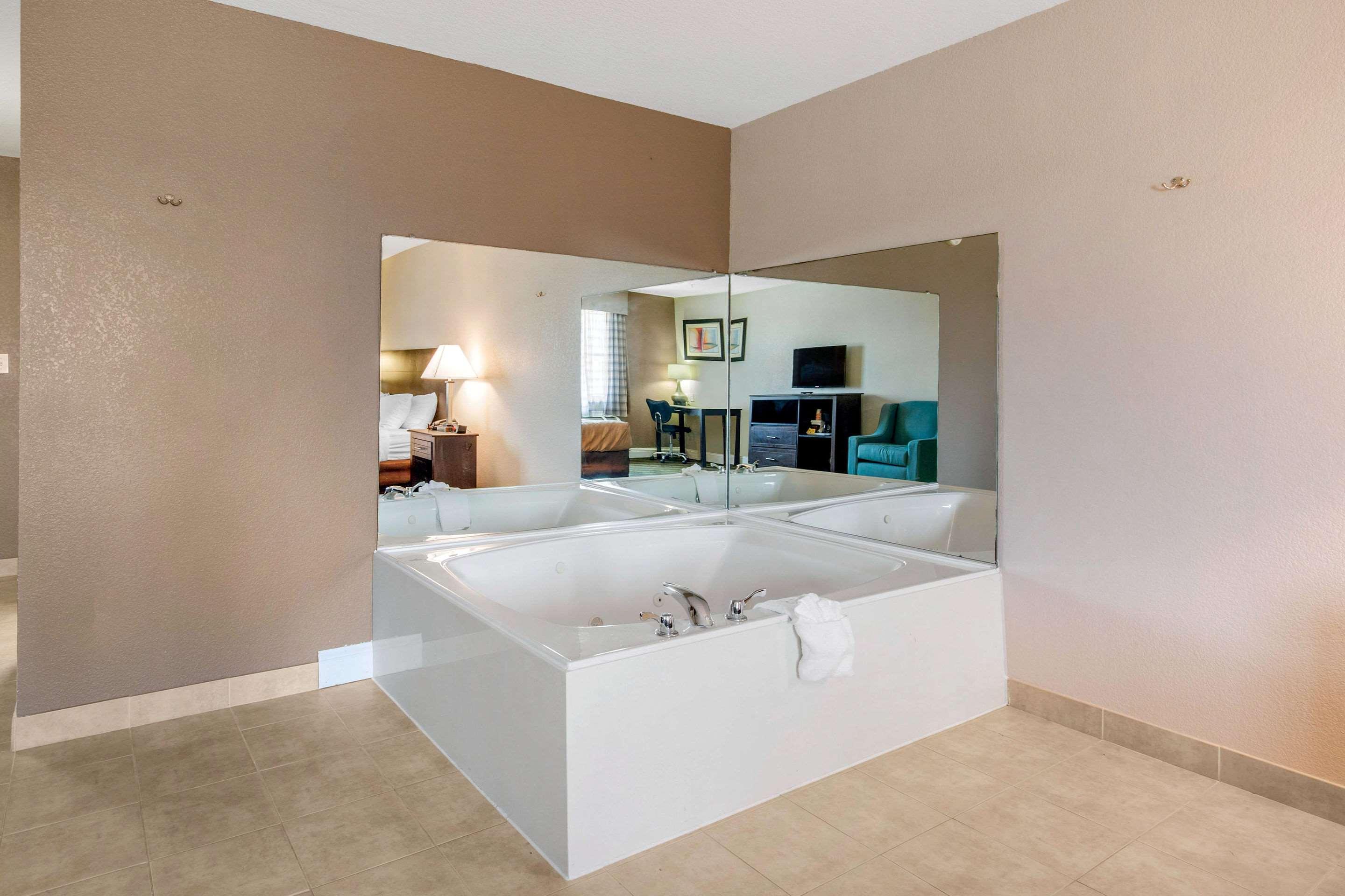 Quality Inn And Suites Port Arthur Nederland المظهر الخارجي الصورة